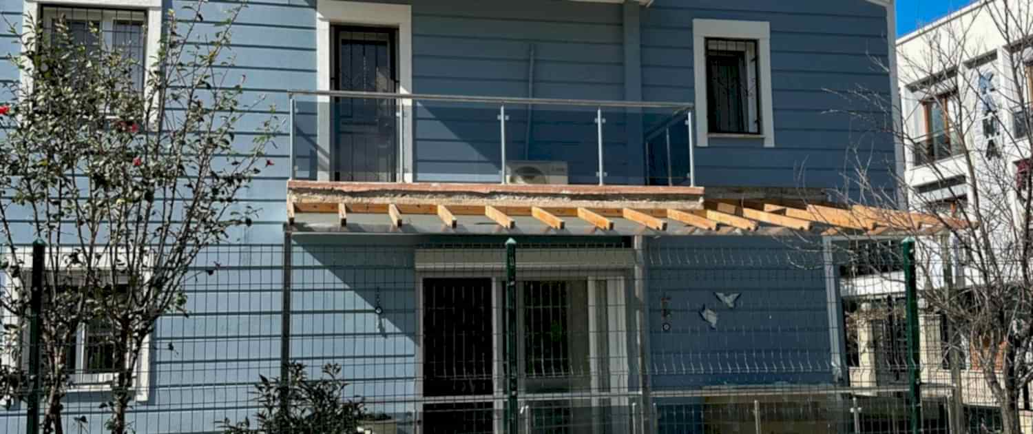 Alaçatı Cam Balkon Alaçatı Cam Balkon