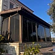 Bayraklı Cam Balkon